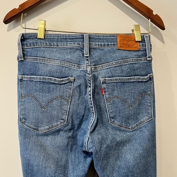 Levi’s High-Waist Distressed Skinny Jeans, size 27 - Picture 6 of 6